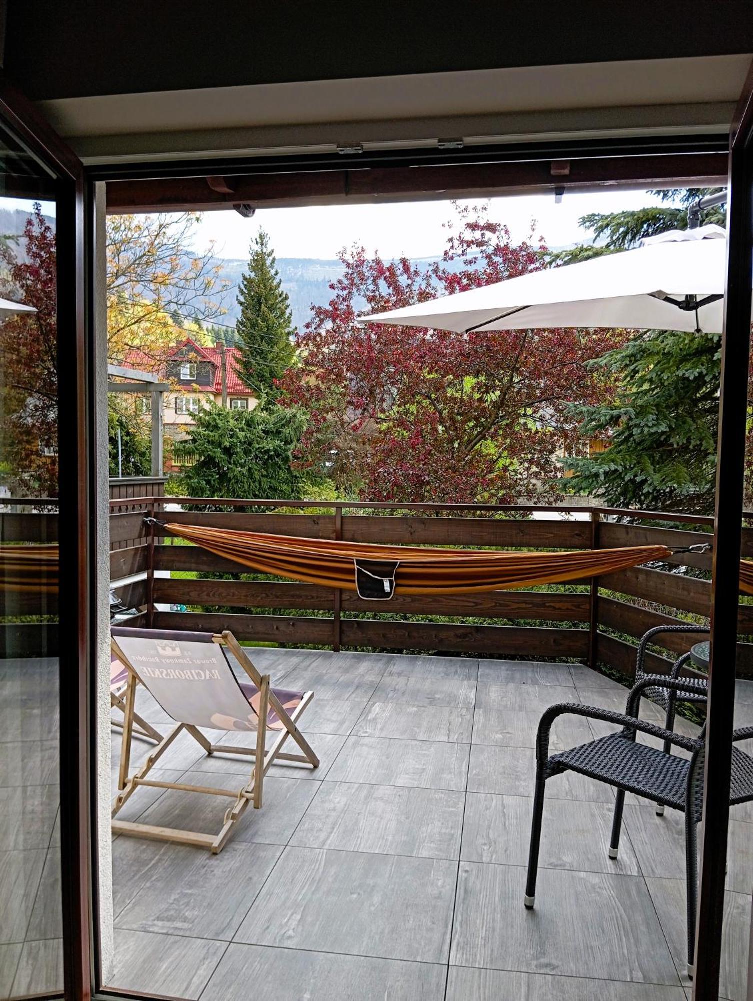 Apartament Olimpijska 54 Z Prywatnym Jacuzzi Na Tarasie Щирк Екстериор снимка
