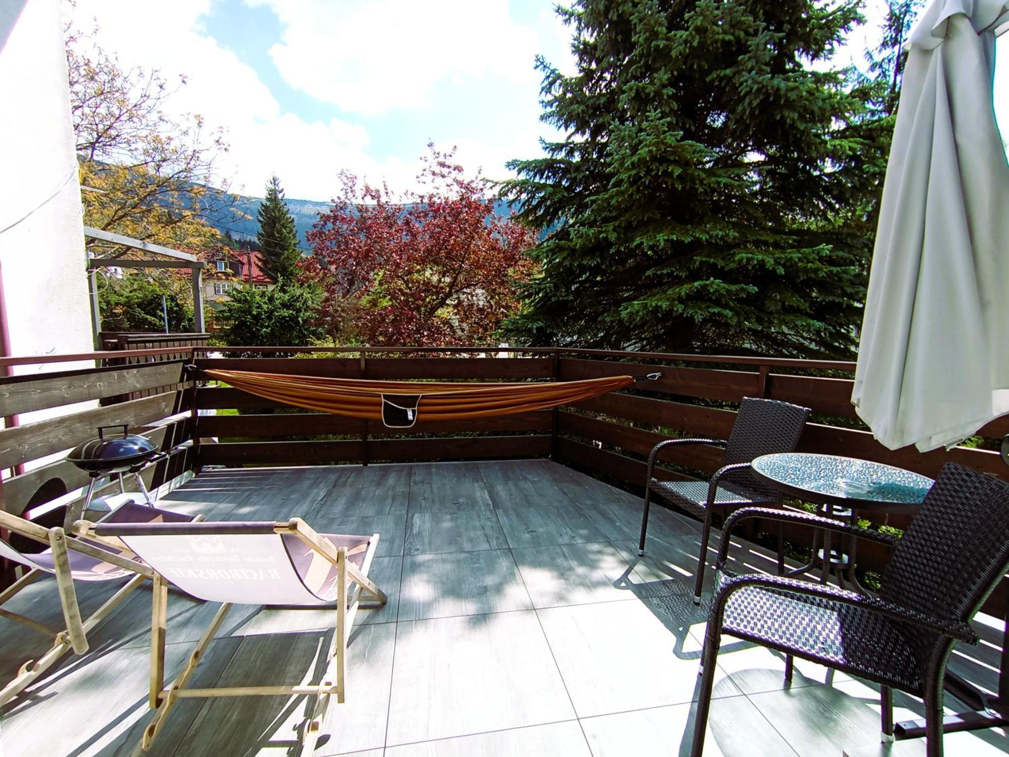 Apartament Olimpijska 54 Z Prywatnym Jacuzzi Na Tarasie Щирк Екстериор снимка